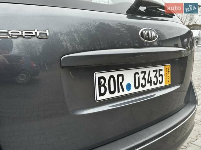 Серый Киа Сид, объемом двигателя 1.6 л и пробегом 178 тыс. км за 5399 $, фото 31 на Automoto.ua