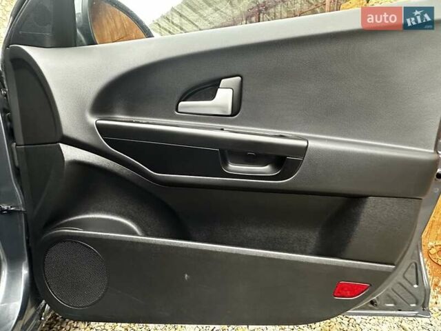 Серый Киа Сид, объемом двигателя 1.6 л и пробегом 178 тыс. км за 5399 $, фото 55 на Automoto.ua