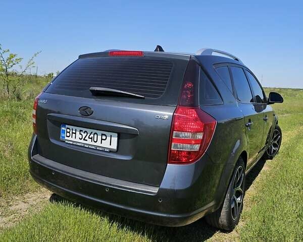 Серый Киа Сид, объемом двигателя 1.6 л и пробегом 274 тыс. км за 6800 $, фото 4 на Automoto.ua
