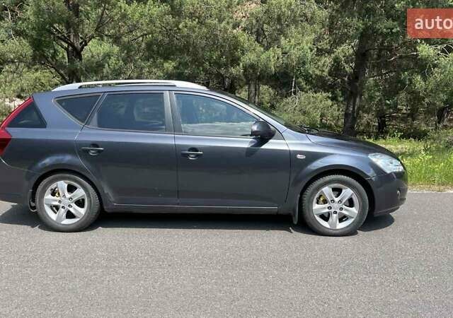 Серый Киа Сид, объемом двигателя 1.6 л и пробегом 346 тыс. км за 5100 $, фото 6 на Automoto.ua