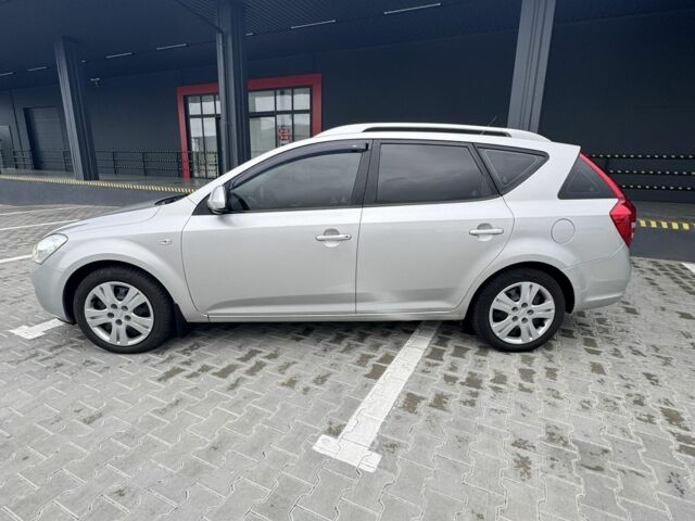 Серый Киа Сид, объемом двигателя 1.6 л и пробегом 232 тыс. км за 5800 $, фото 4 на Automoto.ua