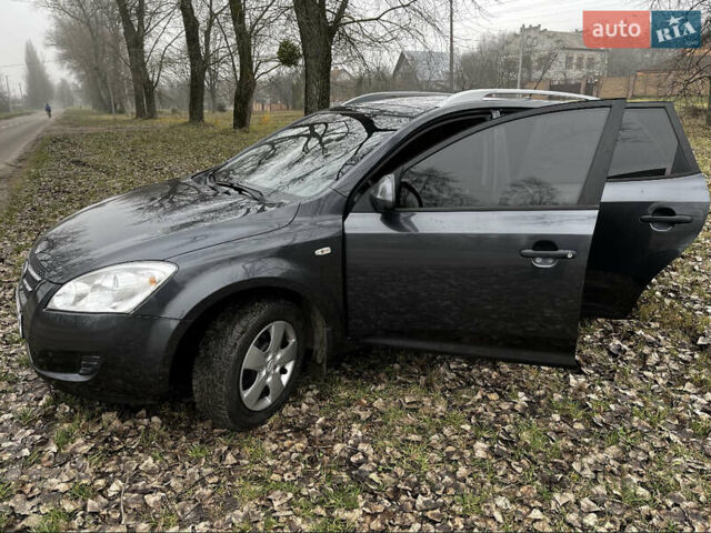 Серый Киа Сид, объемом двигателя 1.59 л и пробегом 171 тыс. км за 6600 $, фото 4 на Automoto.ua