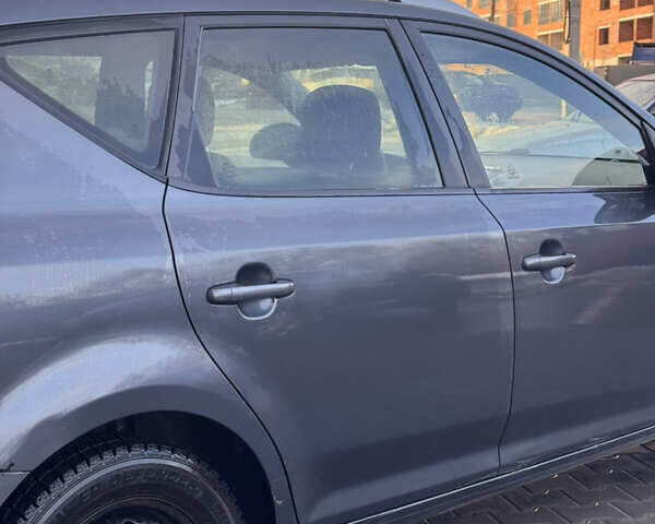 Серый Киа Сид, объемом двигателя 1.59 л и пробегом 320 тыс. км за 5400 $, фото 17 на Automoto.ua