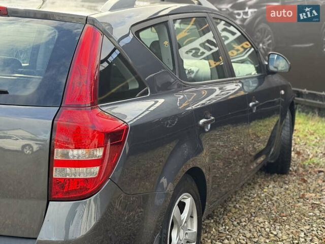 Сірий Кіа Сід, об'ємом двигуна 1.6 л та пробігом 231 тис. км за 5200 $, фото 12 на Automoto.ua