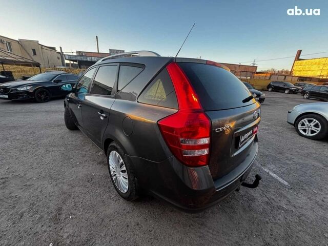 Сірий Кіа Сід, об'ємом двигуна 1.5 л та пробігом 264 тис. км за 5790 $, фото 2 на Automoto.ua