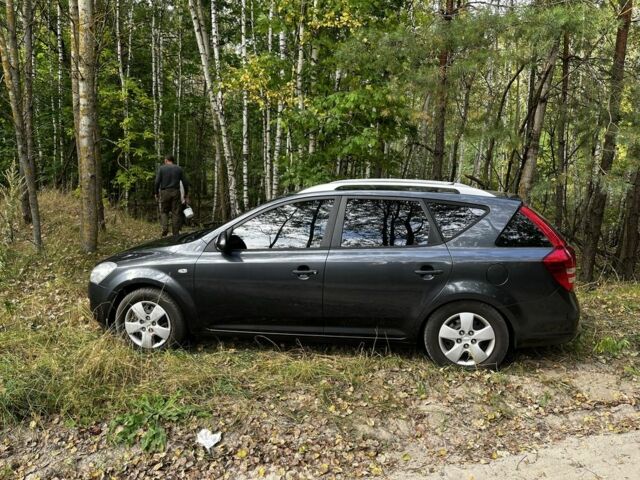 Серый Киа Сид, объемом двигателя 1.6 л и пробегом 170 тыс. км за 6800 $, фото 3 на Automoto.ua