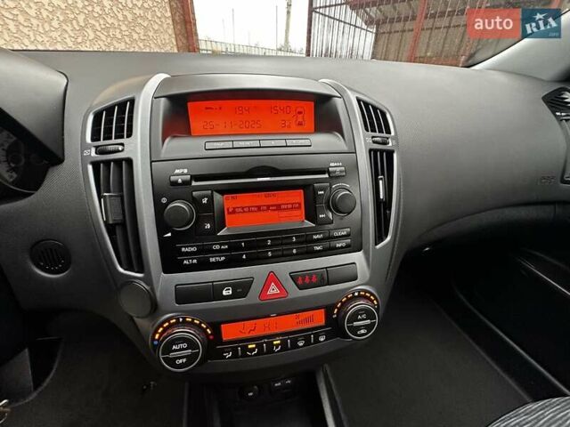 Серый Киа Сид, объемом двигателя 1.6 л и пробегом 178 тыс. км за 5399 $, фото 48 на Automoto.ua