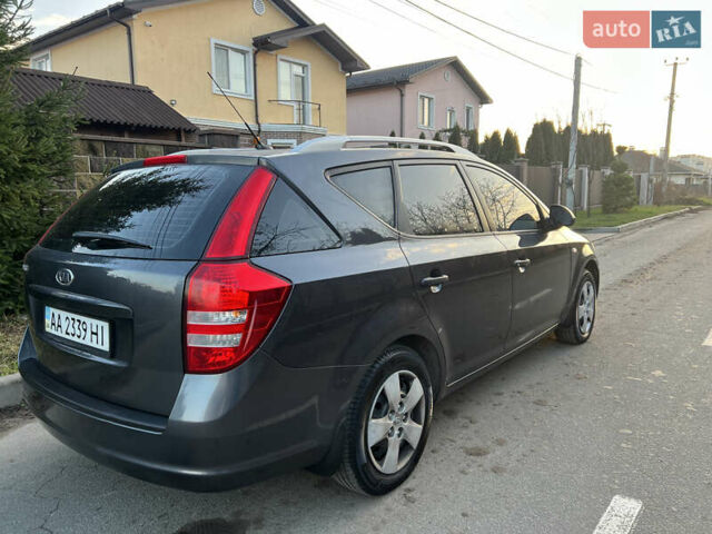 Серый Киа Сид, объемом двигателя 1.59 л и пробегом 249 тыс. км за 6250 $, фото 17 на Automoto.ua