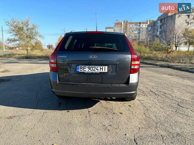 Серый Киа Сид, объемом двигателя 1.6 л и пробегом 308 тыс. км за 6100 $, фото 4 на Automoto.ua