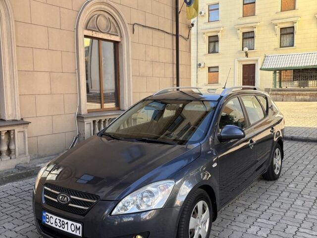 Серый Киа Сид, объемом двигателя 1.6 л и пробегом 275 тыс. км за 5200 $, фото 2 на Automoto.ua