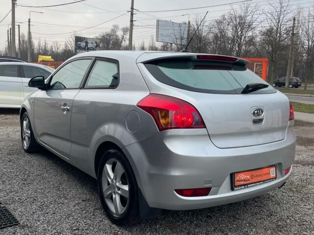 Серый Киа Сид, объемом двигателя 1.4 л и пробегом 204 тыс. км за 5999 $, фото 2 на Automoto.ua