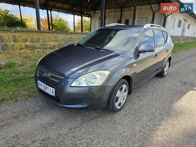 Серый Киа Сид, объемом двигателя 1.58 л и пробегом 246 тыс. км за 5300 $, фото 8 на Automoto.ua