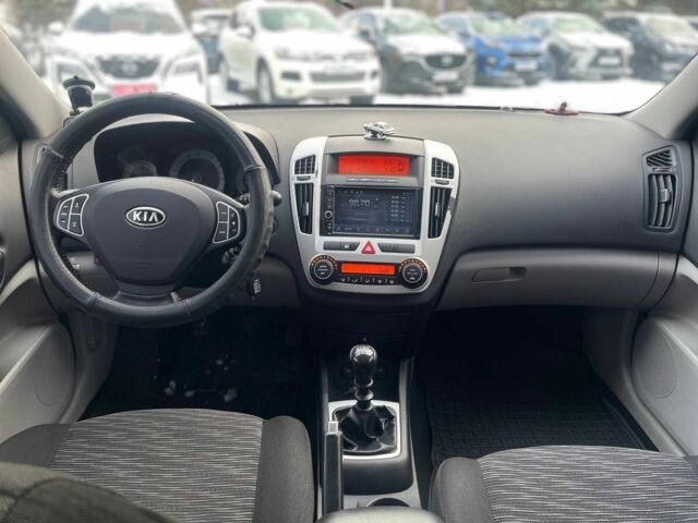 Сірий Кіа Сід, об'ємом двигуна 2 л та пробігом 203 тис. км за 7400 $, фото 9 на Automoto.ua