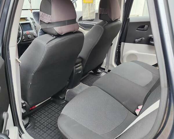 Сірий Кіа Сід, об'ємом двигуна 1.6 л та пробігом 162 тис. км за 7500 $, фото 3 на Automoto.ua