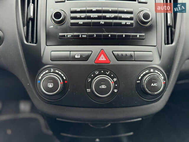 Серый Киа Сид, объемом двигателя 1.6 л и пробегом 216 тыс. км за 7300 $, фото 55 на Automoto.ua