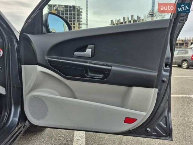 Серый Киа Сид, объемом двигателя 1.4 л и пробегом 156 тыс. км за 6450 $, фото 63 на Automoto.ua