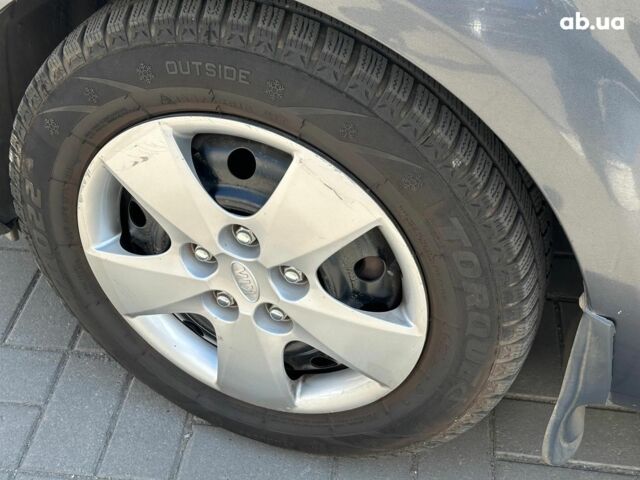 Серый Киа Сид, объемом двигателя 1.6 л и пробегом 234 тыс. км за 6490 $, фото 6 на Automoto.ua