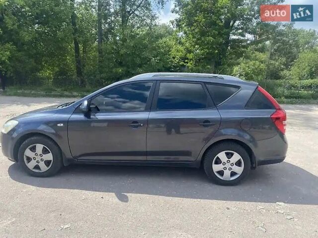 Серый Киа Сид, объемом двигателя 1.6 л и пробегом 286 тыс. км за 5300 $, фото 3 на Automoto.ua