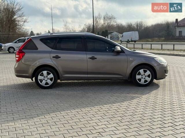 Серый Киа Сид, объемом двигателя 1.6 л и пробегом 247 тыс. км за 5999 $, фото 5 на Automoto.ua