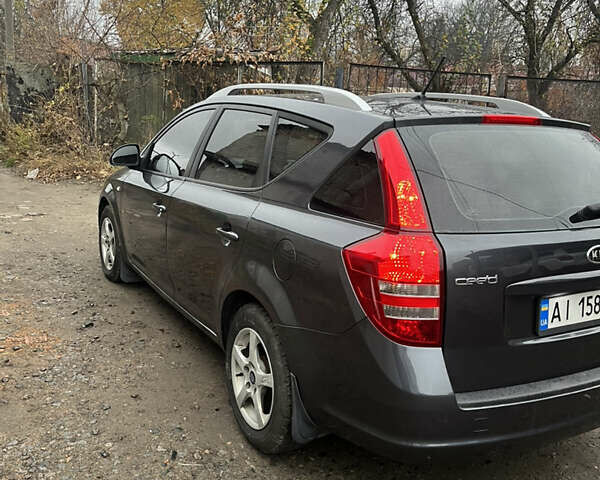 Серый Киа Сид, объемом двигателя 1.6 л и пробегом 264 тыс. км за 5800 $, фото 3 на Automoto.ua