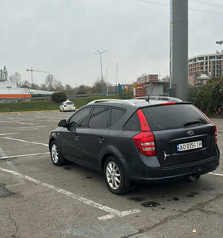 Серый Киа Сид, объемом двигателя 1.4 л и пробегом 258 тыс. км за 4599 $, фото 6 на Automoto.ua