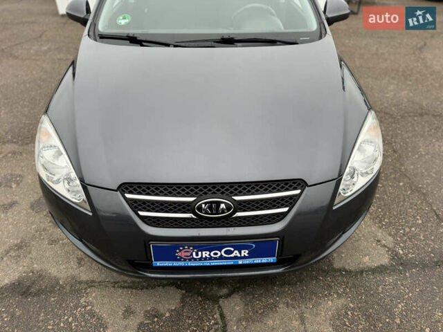 Серый Киа Сид, объемом двигателя 1.6 л и пробегом 216 тыс. км за 7300 $, фото 3 на Automoto.ua