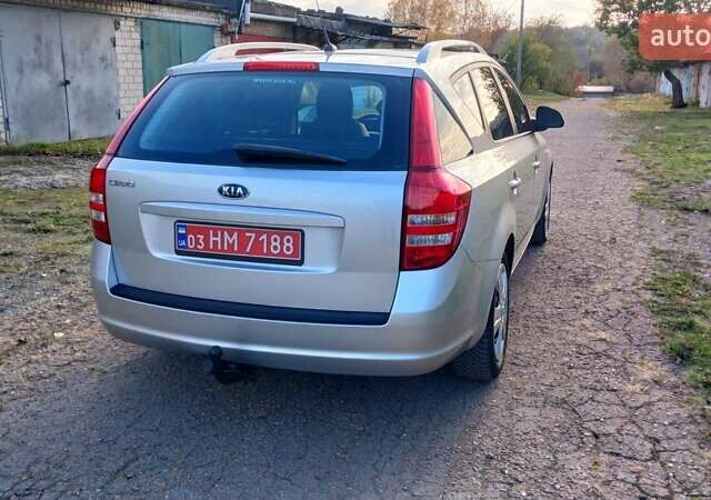 Кіа Сід 2008 у Краматорске на Automoto.ua Сірий Кіа Сід, об'ємом двигуна 1.4 л та пробігом 217 тис. км за 5700 $, фото 2 на Automoto.ua