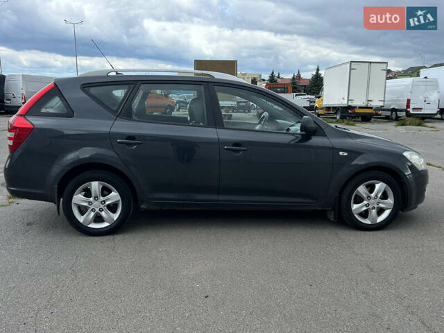 Серый Киа Сид, объемом двигателя 1.6 л и пробегом 238 тыс. км за 5450 $, фото 9 на Automoto.ua