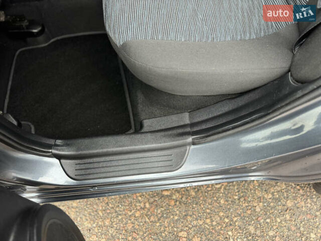 Серый Киа Сид, объемом двигателя 1.6 л и пробегом 216 тыс. км за 7300 $, фото 43 на Automoto.ua