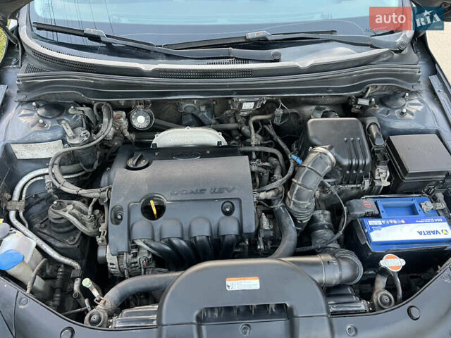 Серый Киа Сид, объемом двигателя 1.59 л и пробегом 249 тыс. км за 6250 $, фото 61 на Automoto.ua