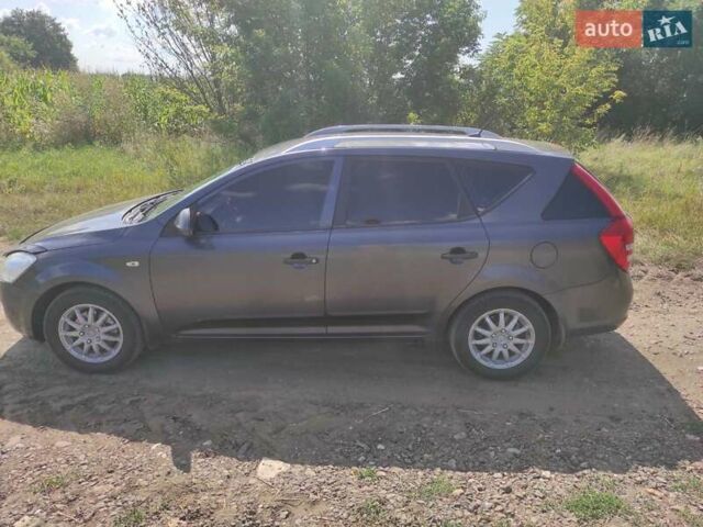 Серый Киа Сид, объемом двигателя 1.6 л и пробегом 181 тыс. км за 5500 $, фото 3 на Automoto.ua