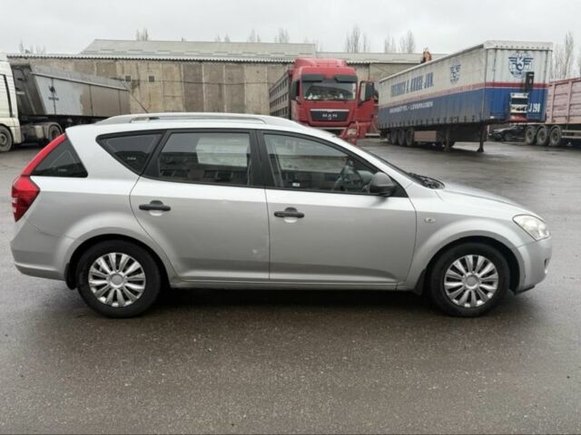 Сірий Кіа Сід, об'ємом двигуна 1.6 л та пробігом 333 тис. км за 2700 $, фото 8 на Automoto.ua