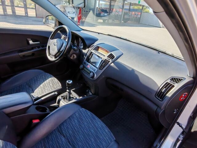 Сірий Кіа Сід, об'ємом двигуна 1.6 л та пробігом 219 тис. км за 6000 $, фото 14 на Automoto.ua