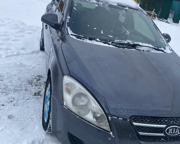 Сірий Кіа Сід, об'ємом двигуна 1.6 л та пробігом 260 тис. км за 3499 $, фото 2 на Automoto.ua