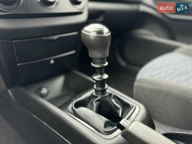 Серый Киа Сид, объемом двигателя 1.6 л и пробегом 216 тыс. км за 7300 $, фото 57 на Automoto.ua