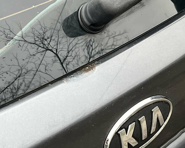 Серый Киа Сид, объемом двигателя 1.59 л и пробегом 249 тыс. км за 5100 $, фото 10 на Automoto.ua