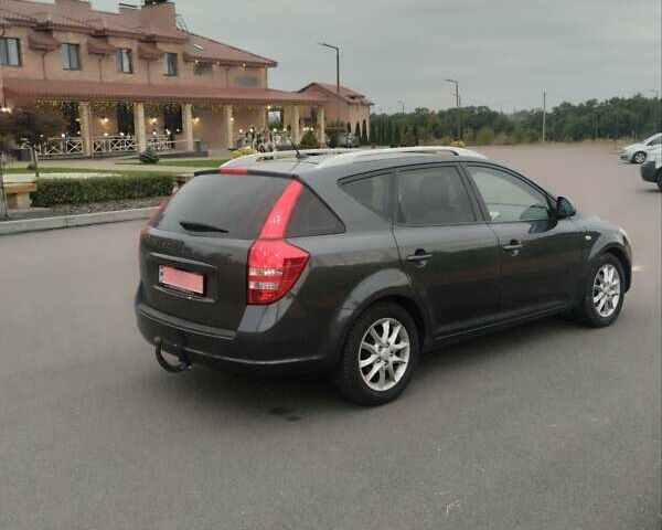 Серый Киа Сид, объемом двигателя 1.4 л и пробегом 155 тыс. км за 5600 $, фото 4 на Automoto.ua