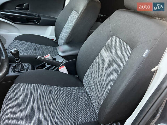 Серый Киа Сид, объемом двигателя 1.59 л и пробегом 249 тыс. км за 6250 $, фото 31 на Automoto.ua