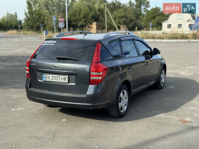 Серый Киа Сид, объемом двигателя 1.6 л и пробегом 289 тыс. км за 5400 $, фото 4 на Automoto.ua