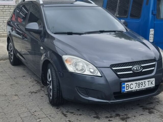 Серый Киа Сид, объемом двигателя 2 л и пробегом 290 тыс. км за 5500 $, фото 6 на Automoto.ua