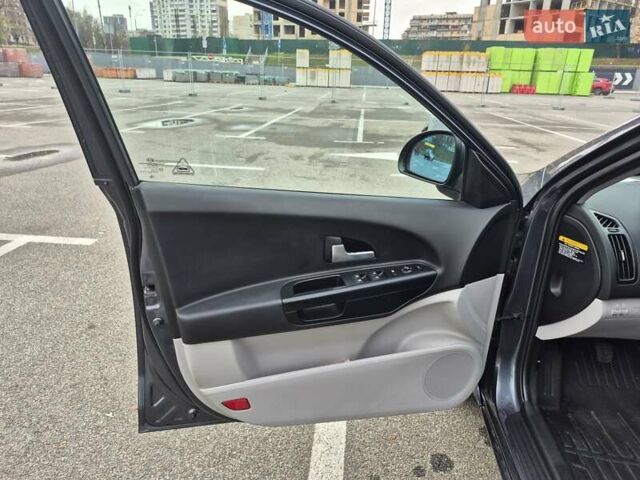 Серый Киа Сид, объемом двигателя 1.4 л и пробегом 156 тыс. км за 6450 $, фото 66 на Automoto.ua