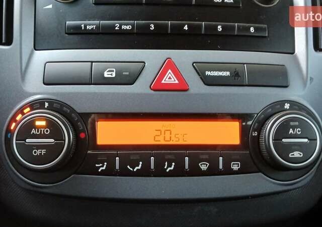 Кіа Сід 2008 у Краматорске на Automoto.ua Сірий Кіа Сід, об'ємом двигуна 1.4 л та пробігом 217 тис. км за 5700 $, фото 14 на Automoto.ua