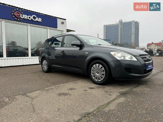Серый Киа Сид, объемом двигателя 1.6 л и пробегом 216 тыс. км за 7300 $, фото 5 на Automoto.ua