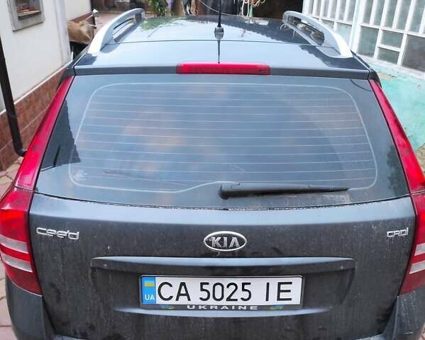 Серый Киа Сид, объемом двигателя 1.6 л и пробегом 181 тыс. км за 5500 $, фото 1 на Automoto.ua