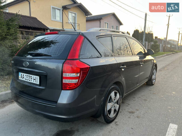 Серый Киа Сид, объемом двигателя 1.59 л и пробегом 249 тыс. км за 6250 $, фото 10 на Automoto.ua