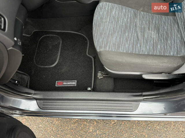Серый Киа Сид, объемом двигателя 1.6 л и пробегом 216 тыс. км за 7300 $, фото 50 на Automoto.ua