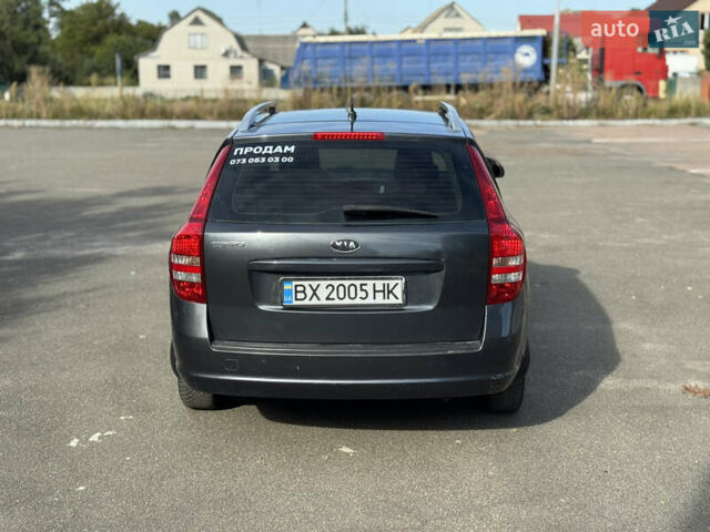 Серый Киа Сид, объемом двигателя 1.6 л и пробегом 289 тыс. км за 5400 $, фото 3 на Automoto.ua