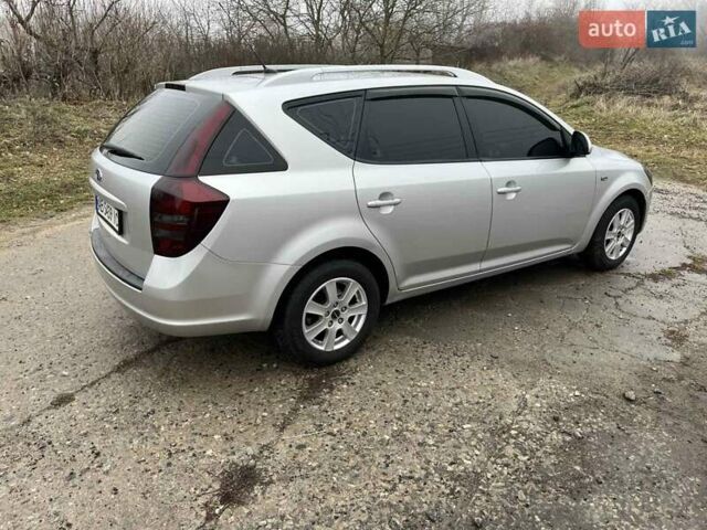 Серый Киа Сид, объемом двигателя 1.6 л и пробегом 199 тыс. км за 6200 $, фото 17 на Automoto.ua
