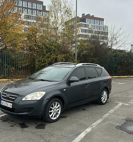 Серый Киа Сид, объемом двигателя 1.4 л и пробегом 258 тыс. км за 4599 $, фото 4 на Automoto.ua