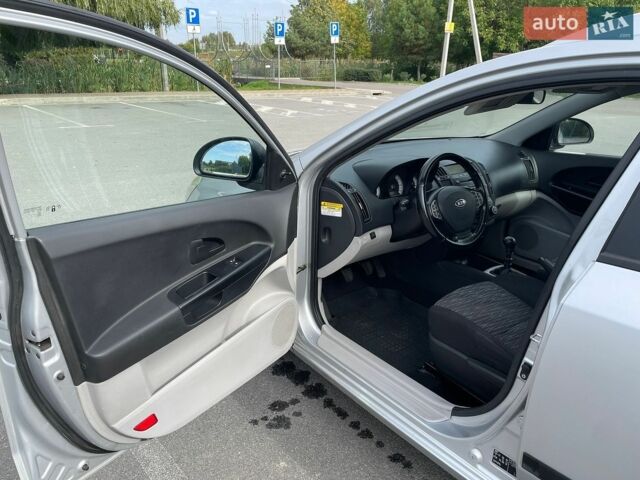 Сірий Кіа Сід, об'ємом двигуна 1.4 л та пробігом 239 тис. км за 4499 $, фото 13 на Automoto.ua
